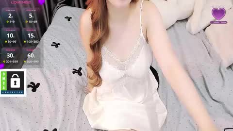 Snapshot of charming_teacher chatting on 10.08.25 Lisa online show from 10.08.25