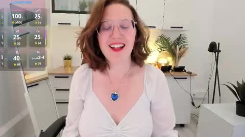 Snapshot of charmygrace chatting on 05.06.26 Grace online show from 05.06.26