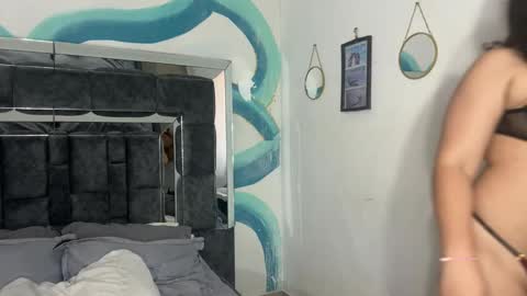 Snapshot of charons_boat_ chatting on 12.05.25 Sam and mike online show from 12.05.25