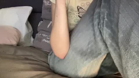 Snapshot of chase_vicky chatting on 10.23.25 Vicky online show from 10.23.25