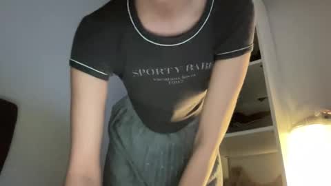 Snapshot of chase_vicky chatting on 11.29.25 Vicky online show from 11.29.25