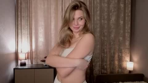 Emilia online show from 05.16.26