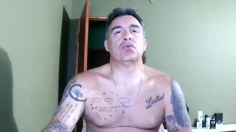 chato012 online show from 01.01.25