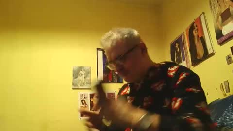 lee online show from 10.13.25