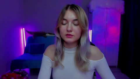 Snapshot of chatur_lady_ chatting on 01.06.25 Betty online show from 01.06.25