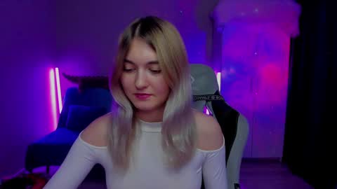 Snapshot of chatur_lady_ chatting on 01.08.25 Betty online show from 01.08.25