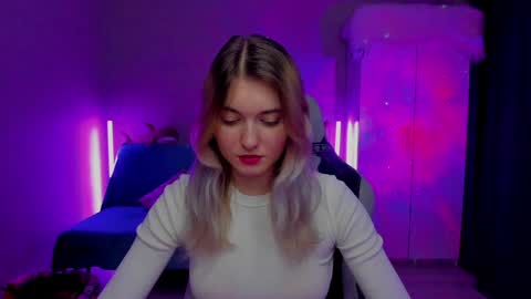 Snapshot of chatur_lady_ chatting on 01.21.25 Betty online show from 01.21.25