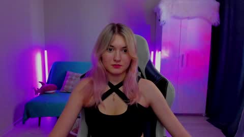 Snapshot of chatur_lady_ chatting on 02.06.25 Betty online show from 02.06.25