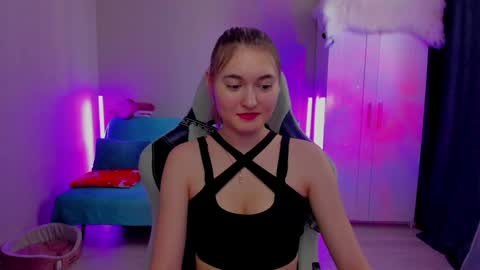 Snapshot of chatur_lady_ chatting on 02.08.25 Betty online show from 02.08.25