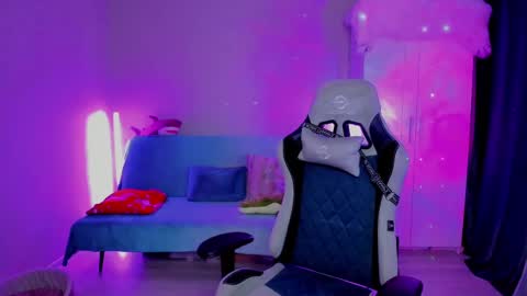 Snapshot of chatur_lady_ chatting on 02.18.25 Betty online show from 02.18.25