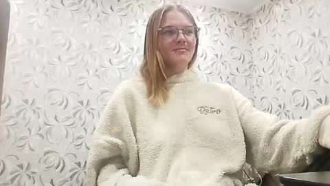 Olivia online show from 05.03.26