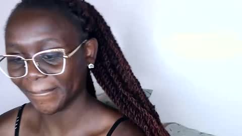 Snapshot of cheeky_charms chatting on 09.14.25 cheeky_charms online show from 09.14.25