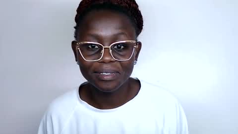 Snapshot of cheeky_charms chatting on 09.18.25 cheeky_charms online show from 09.18.25