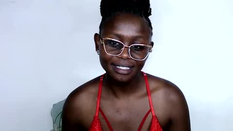 Snapshot of cheeky_charms chatting on 10.18.25 cheeky_charms online show from 10.18.25