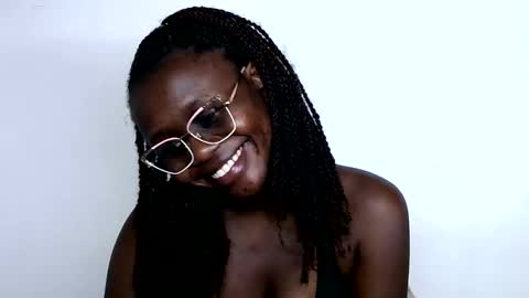 Snapshot of cheeky_charms chatting on 10.22.25 cheeky_charms online show from 10.22.25