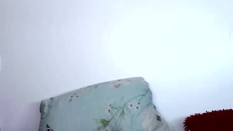 Snapshot of cheeky_charms chatting on 10.27.25 cheeky_charms online show from 10.27.25