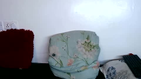 Snapshot of cheeky_charms chatting on 11.15.25 cheeky_charms online show from 11.15.25