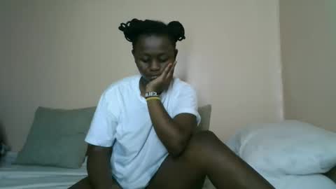 Snapshot of cheeky_charms chatting on 03.18.26 cheeky_charms online show from 03.18.26