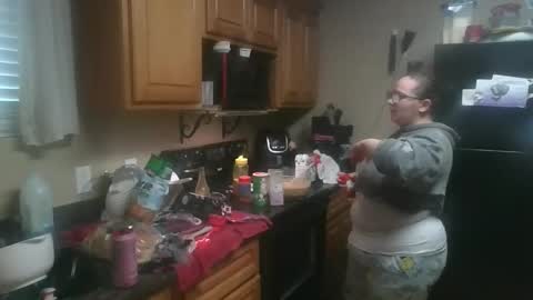 Snapshot of cheekychick420 chatting on 12.14.25 cheekychick420 online show from 12.14.25