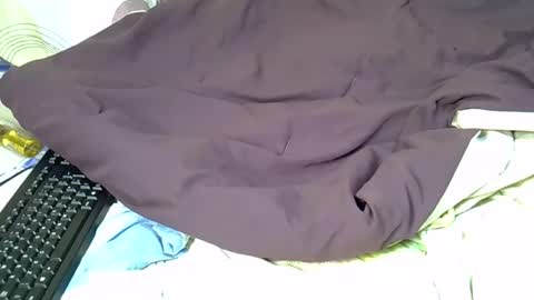 Snapshot of cheerchelly chatting on 12.02.25 Cheerchelly online show from 12.02.25