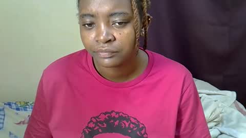 Snapshot of cheerchelly chatting on 12.03.25 Cheerchelly online show from 12.03.25