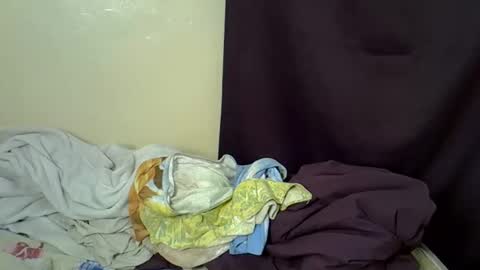 Snapshot of cheerchelly chatting on 12.05.25 Cheerchelly online show from 12.05.25