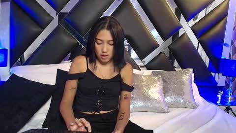 Snapshot of cheerry_moon chatting on 10.23.25 cheerry_moon online show from 10.23.25