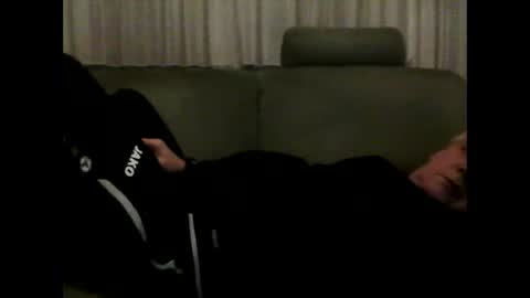 Snapshot of cheesy4444 chatting on 02.04.25 Tom online show from 02.04.25