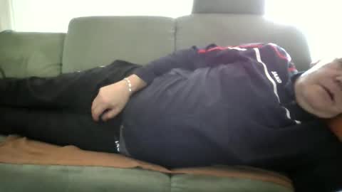 Snapshot of cheesy4444 chatting on 10.19.25 Tom online show from 10.19.25