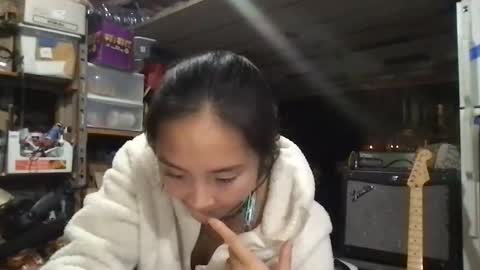 Snapshot of chellybear101 chatting on 12.03.24 chellybear101 online show from 12.03.24