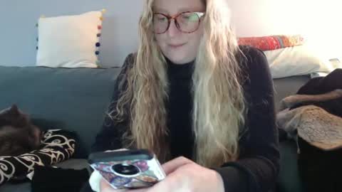 Snapshot of chelseasentra1 chatting on 12.20.24 Chelsea online show from 12.20.24