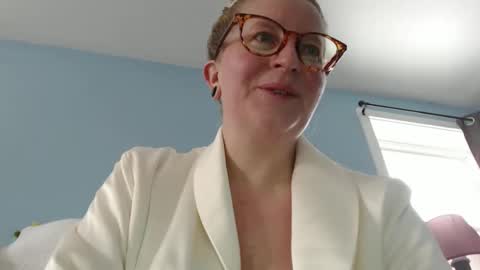 Snapshot of chelseasentra1 chatting on 01.13.25 Chelsea online show from 01.13.25