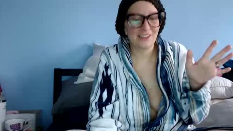 Snapshot of chelseasentra1 chatting on 11.16.25 Chelsea online show from 11.16.25