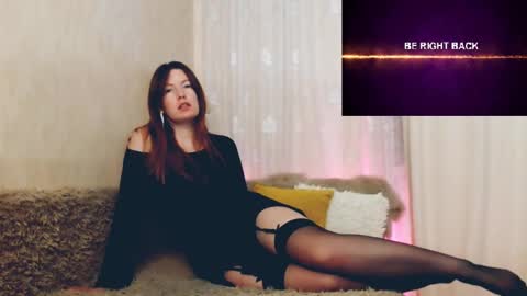 Snapshot of chelsey_rayne chatting on 03.11.25 Instagram faroffland online show from 03.11.25