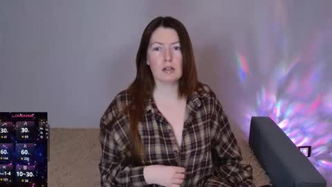 Snapshot of chelsey_rayne chatting on 10.13.25 Instagram faroffland online show from 10.13.25