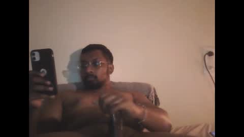 Snapshot of chennaibull1011 chatting on 03.10.26 chennaibull1011 online show from 03.10.26