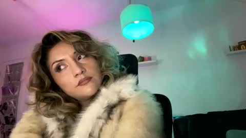 Snapshot of cherrieamaretto chatting on 10.22.25 cherrieamaretto online show from 10.22.25