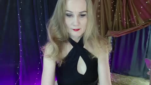 Snapshot of cherry_blossomsx chatting on 12.04.24 thanks guys see you tomorrow online show from 12.04.24