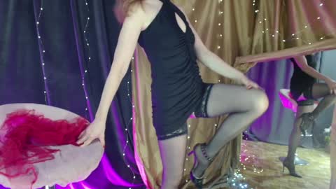 Snapshot of cherry_blossomsx chatting on 12.29.24 thanks guys see you tomorrow online show from 12.29.24