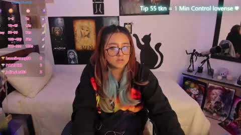 Snapshot of cherry_blushh chatting on 11.21.25 cherry_blushh online show from 11.21.25