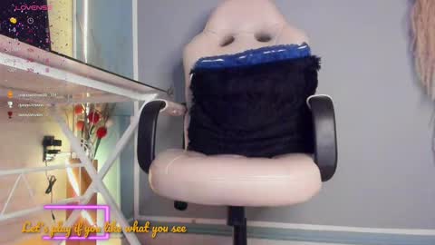 Snapshot of cherry_bony chatting on 03.09.25 Cherry Bony online show from 03.09.25