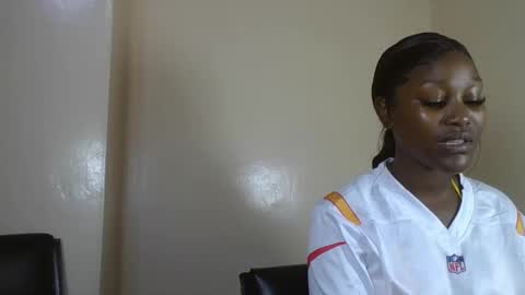 Snapshot of cherry_muffinn chatting on 10.30.25 Goddess online show from 10.30.25