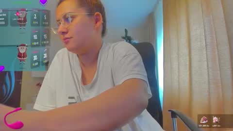 Snapshot of cherry_pie_69 chatting on 11.27.25 mayra online show from 11.27.25