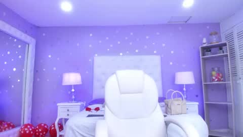 Sussan Cherry  online show from 02.15.25