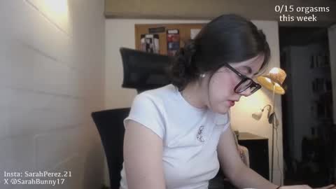 Snapshot of cherrybunny21 chatting on 09.11.25 Sarah Prez online show from 09.11.25