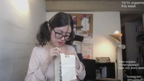 Sarah Prez online show from 03.08.26