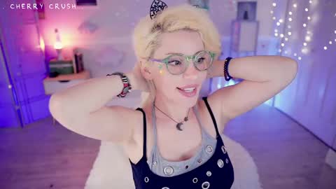 Snapshot of cherrycrush chatting on 03.29.26 Cherry Crush online show from 03.29.26
