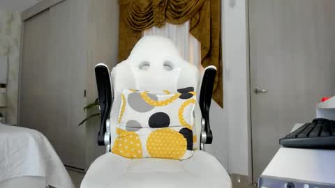 Snapshot of cherryfox88 chatting on 10.29.25 Independent Cherry fox online show from 10.29.25