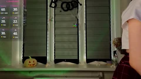 Snapshot of cherrypepperkiss chatting on 10.25.25 Lysia online show from 10.25.25