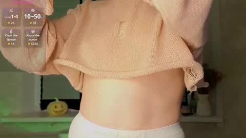 Snapshot of cherrypepperkiss chatting on 10.28.25 Lysia online show from 10.28.25